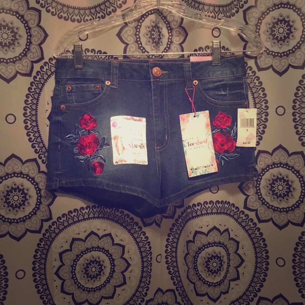 rose shorts